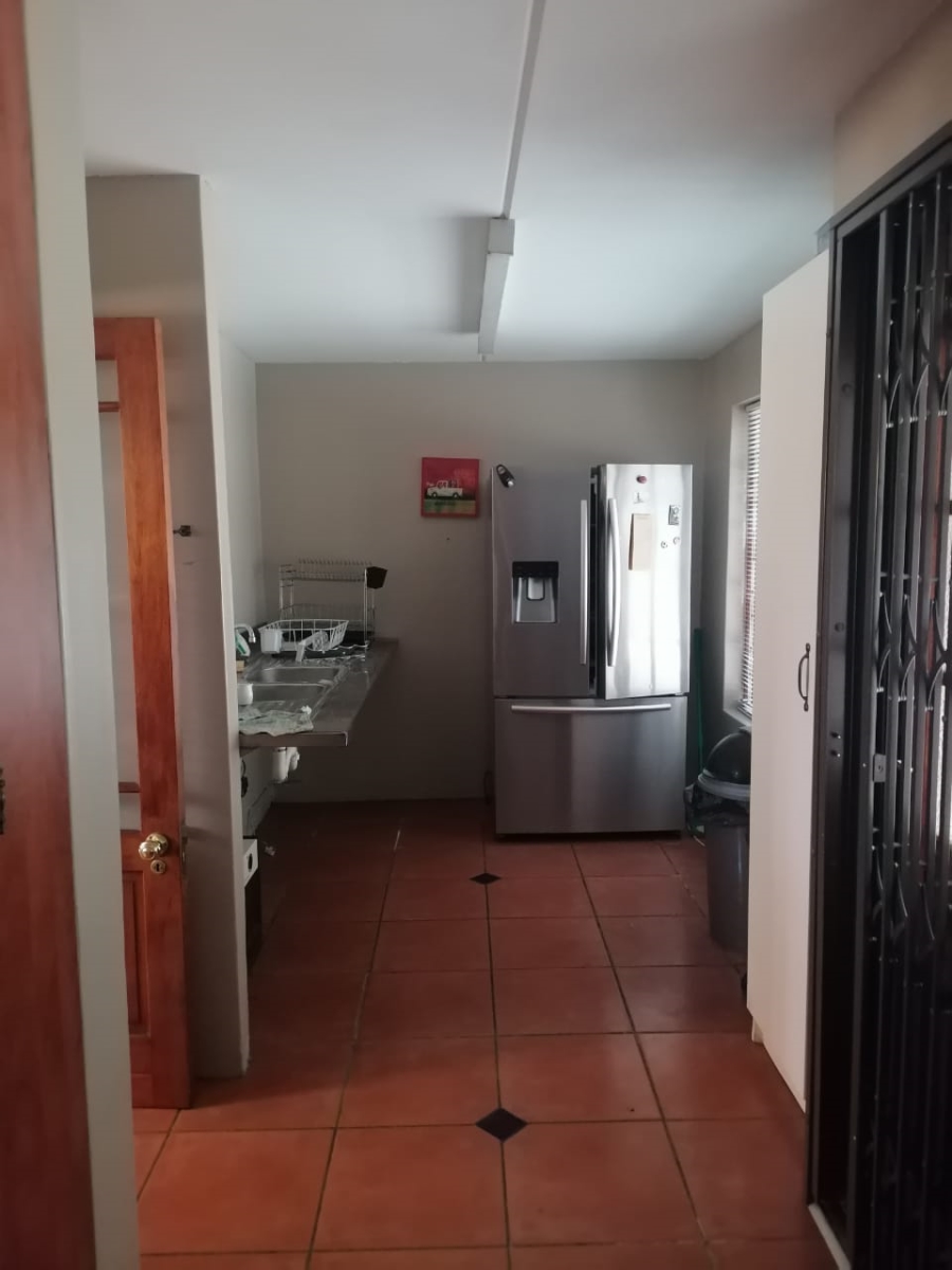 4 Bedroom Property for Sale in Rome Glen Western Cape